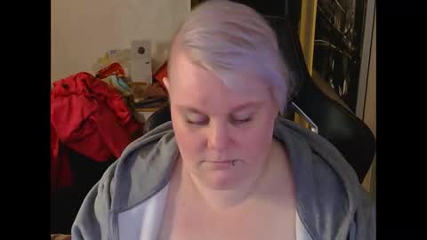 Snapshot of misslj90 chatting on 04-21-26, 06:44 misslj90 online show from 04-21-26, 06:44