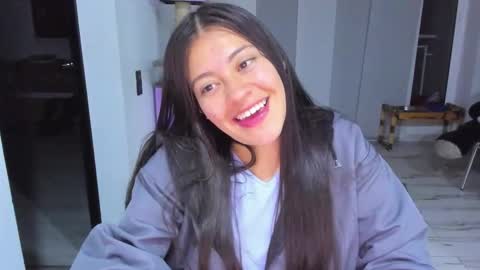 missloren333 online show from 11-22-25, 07:40