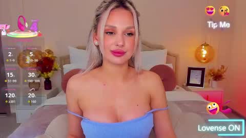Snapshot of misslou_ chatting on 05-06-26, 05:14 Lou online show from 05-06-26, 05:14