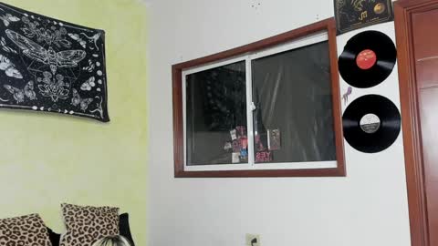 Snapshot of missluna27 chatting on 01-18-25, 12:46 Miss Luna online show from 01-18-25, 12:46