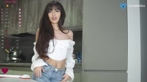 Snapshot of misslunacutie chatting on 02-16-25, 04:31 misslunacutie online show from 02-16-25, 04:31