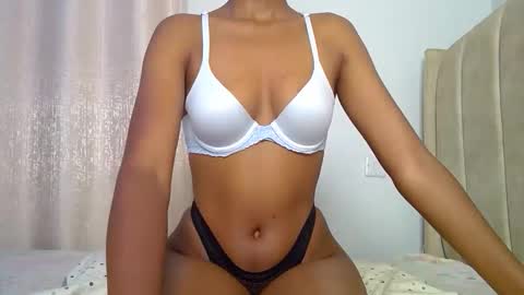 Snapshot of misslunah1 chatting on 05-07-26, 09:36 lunah online show from 05-07-26, 09:36