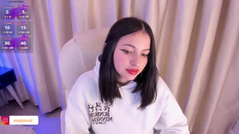 Snapshot of misslynn_ chatting on 11-18-25, 02:17 i am lyn online show from 11-18-25, 02:17