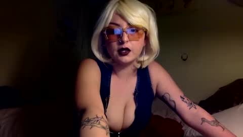 Snapshot of missmaritza chatting on 03-07-25, 08:34 Miss Maritza online show from 03-07-25, 08:34