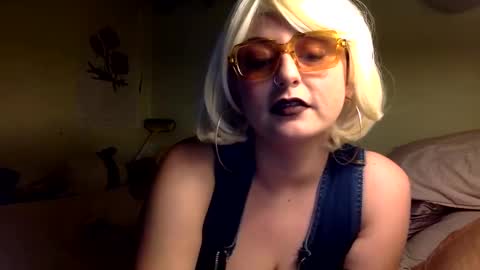 Snapshot of missmaritza chatting on 03-07-25, 11:40 Miss Maritza online show from 03-07-25, 11:40