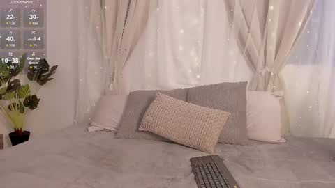 Snapshot of missmeegan_ chatting on 07-28-26, 11:17 Alejandra online show from 07-28-26, 11:17