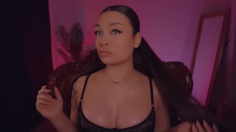 LUXXANDRA online show from 02-23-25, 05:45