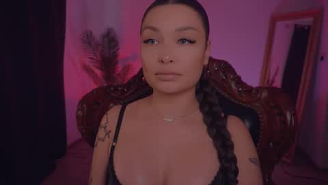 LUXXANDRA online show from 02-26-25, 09:21