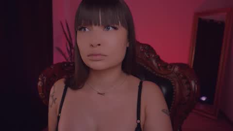 LUXXANDRA online show from 03-10-25, 07:53