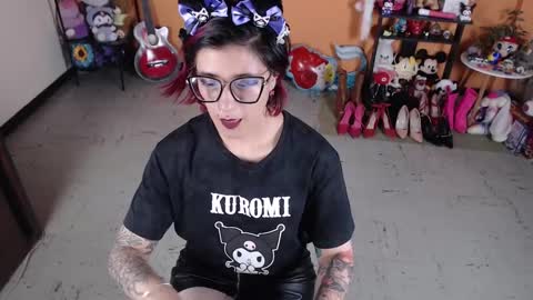 Snapshot of missmia2 chatting on 01-02-25, 10:11 Miss Mia online show from 01-02-25, 10:11
