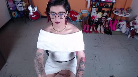 Snapshot of missmia2 chatting on 01-03-25, 01:25 Miss Mia online show from 01-03-25, 01:25