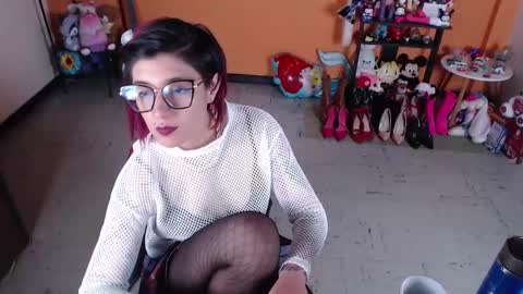 Snapshot of missmia2 chatting on 01-04-25, 04:43 Miss Mia online show from 01-04-25, 04:43