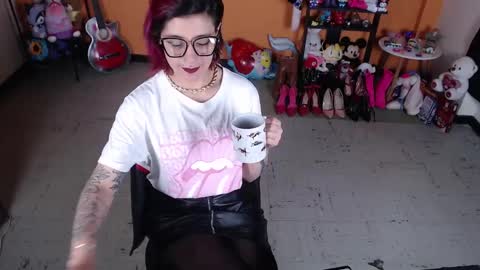 Snapshot of missmia2 chatting on 01-07-25, 02:19 Miss Mia online show from 01-07-25, 02:19