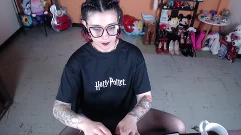 Snapshot of missmia2 chatting on 01-09-25, 11:13 Miss Mia online show from 01-09-25, 11:13