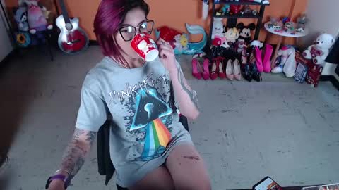 Snapshot of missmia2 chatting on 01-14-25, 01:38 Miss Mia online show from 01-14-25, 01:38