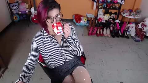 Snapshot of missmia2 chatting on 01-17-25, 01:13 Miss Mia online show from 01-17-25, 01:13