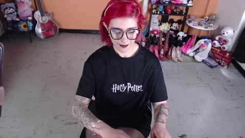 Snapshot of missmia2 chatting on 02-06-25, 02:04 Miss Mia online show from 02-06-25, 02:04