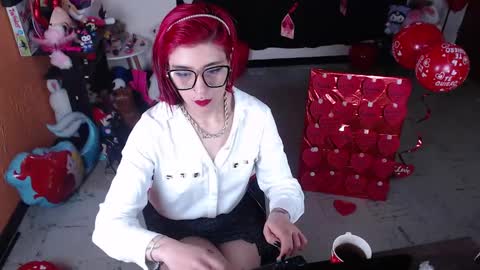 Snapshot of missmia2 chatting on 02-19-25, 04:33 Miss Mia online show from 02-19-25, 04:33