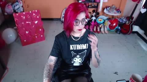 Snapshot of missmia2 chatting on 02-27-25, 01:07 Miss Mia online show from 02-27-25, 01:07