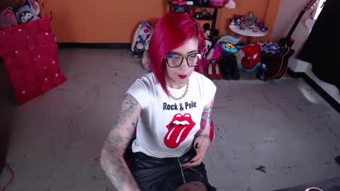 Snapshot of missmia2 chatting on 03-04-25, 05:03 Miss Mia online show from 03-04-25, 05:03