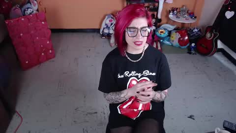 Snapshot of missmia2 chatting on 03-09-25, 04:33 Miss Mia online show from 03-09-25, 04:33
