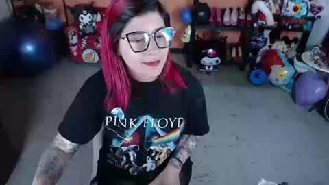 Snapshot of missmia2 chatting on 09-15-25, 02:06 Miss Mia online show from 09-15-25, 02:06