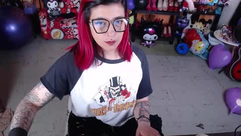 Snapshot of missmia2 chatting on 09-18-25, 03:03 Miss Mia online show from 09-18-25, 03:03