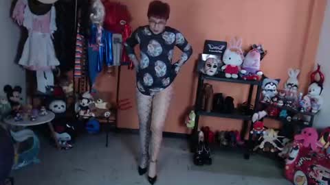 Snapshot of missmia2 chatting on 06-11-26, 05:55 Miss Mia online show from 06-11-26, 05:55