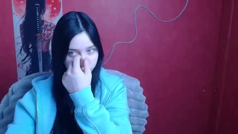 Mia online show from 02-25-26, 06:45