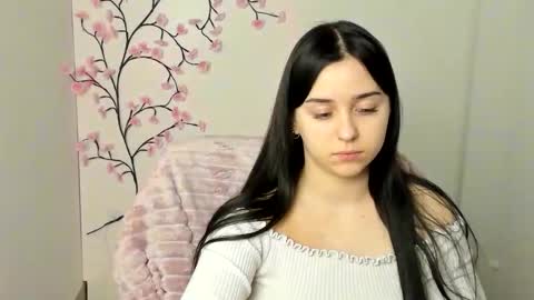 Mia online show from 03-28-26, 01:05