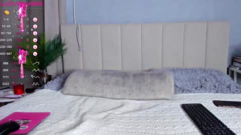 missmiatv online show from 12-18-24, 07:04