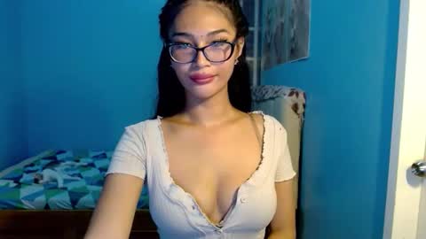 Snapshot of missminervaa chatting on 05-11-26, 04:48 missminervaa online show from 05-11-26, 04:48