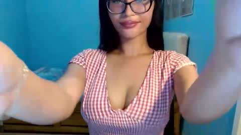 Snapshot of missminervaa chatting on 05-20-26, 06:25 missminervaa online show from 05-20-26, 06:25