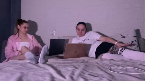 missmiroslava online show from 04-12-26, 05:29