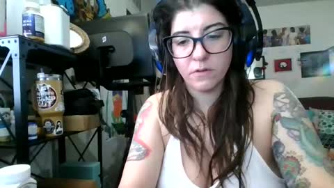 Snapshot of missmonatoyou chatting on 02-10-26, 12:20 MissMona online show from 02-10-26, 12:20