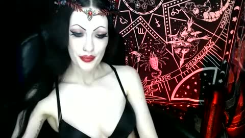 MissMoonDoll online show from 01-06-25, 04:47