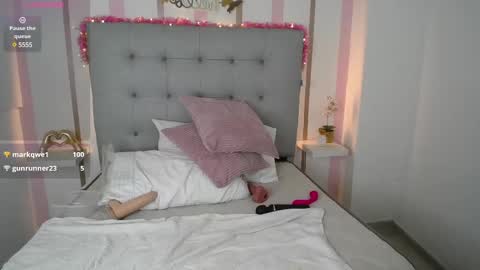 Penelope online show from 02-26-25, 01:53