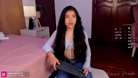 Emma Prada online show from 09-25-25, 11:47