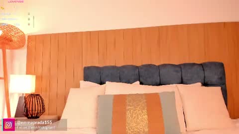 Emma Prada online show from 07-17-26, 12:01