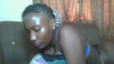 pretty gal online show from 11-19-25, 01:00