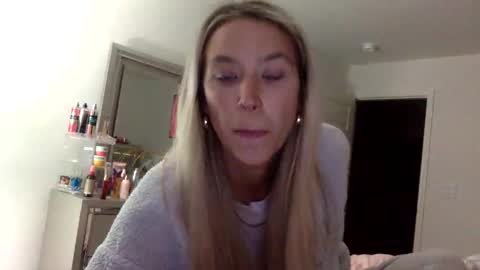 Alyssa online show from 05-04-26, 01:01