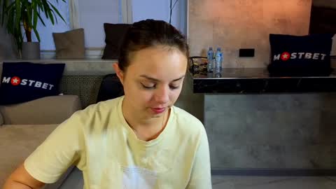 Snapshot of misss_viki chatting on 12-14-24, 07:07 . online show from 12-14-24, 07:07