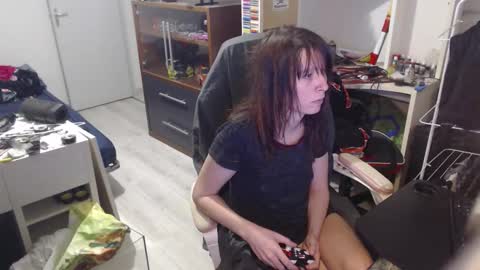 Snapshot of missthon chatting on 03-12-26, 01:39 missthon online show from 03-12-26, 01:39