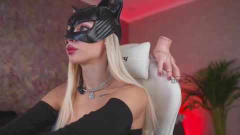 Eva online show from 10-30-25, 10:54