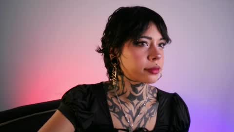 Snapshot of misstomie_ chatting on 06-09-26, 04:07 Tomiehelp me get to 100 thumbs up online show from 06-09-26, 04:07