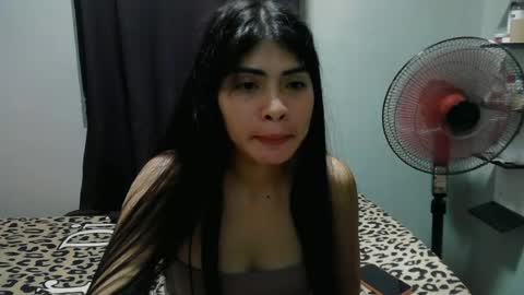 Snapshot of missunknownxoxo chatting on 06-12-26, 03:11 sofia online show from 06-12-26, 03:11