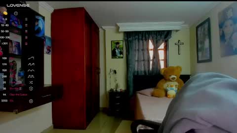Snapshot of missvalery1 chatting on 05-25-26, 09:54 missvalery1 online show from 05-25-26, 09:54