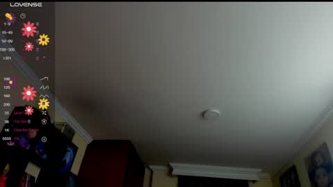 Snapshot of missvalery1 chatting on 06-13-26, 01:09 missvalery1 online show from 06-13-26, 01:09