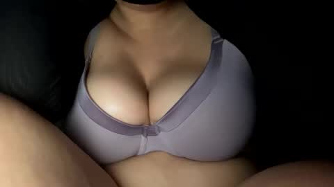 missvanessa_ebony online show from 01-12-25, 07:00