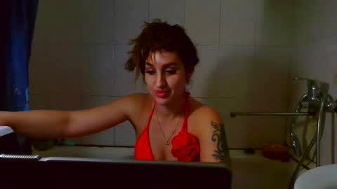 Snapshot of missvelvettx chatting on 04-11-26, 10:14 Velvet online show from 04-11-26, 10:14